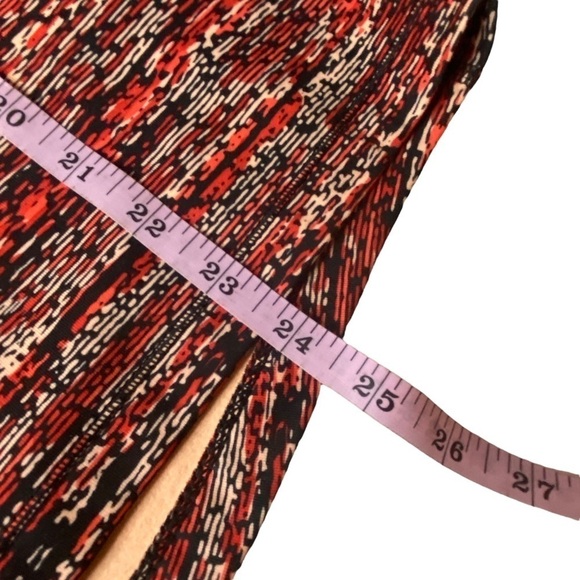 Nike Pro Dri-fit Women’s full Zip Running Jacket Top Small black red orange - Picture 8 of 8